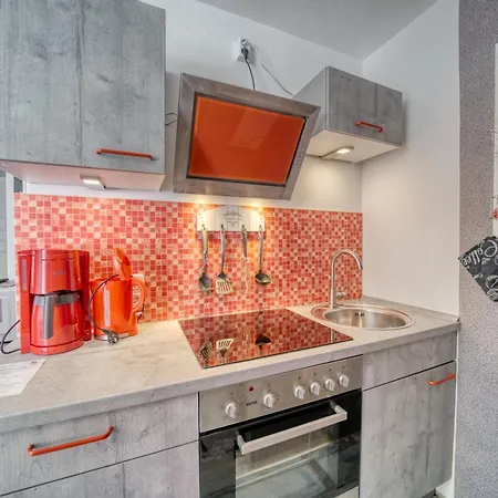 - Haus C, App 0ceg06